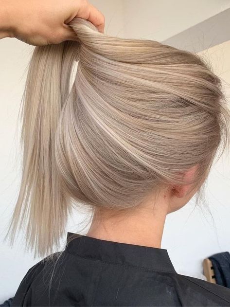 Platinový Blond, Blonde Hair Inspiration, Blonde Hair Looks, Hair Shades, Brown Blonde Hair, Hair Inspiration Color, Hair Inspo Color, Grunge Hair, Blonde Hair Color