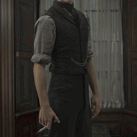 1800s Men, Victorian Male, Dark Academia Men, Harry Treadaway, 1800s Aesthetic, Style Androgyne, Victor Frankenstein, Don Pedro, Vampire Clothes