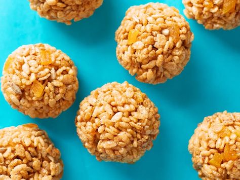 Fluff Recipes, Recipes Kids Can Make, Snowballs Recipe, Car Snacks, Marshmallow Treats, Food Network Canada, Puffed Rice, Nut Recipes, Rice Cereal