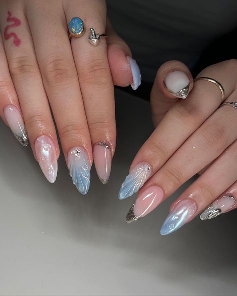 40 Best 2023 Nail Design Trends to Inspire You Wet Nails Design, Siren Inspired Nails, Mermaid Style Nails, Ocean Themed Nails Acrylic, Water Sign Nails, Mermaid Outfit Casual, Nail Mermaid Design, Manta Ray Nails, Mermaid French Tip Nails