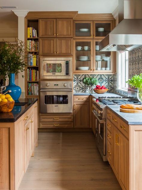 Stained Kitchen Cabinets, Caitlin Moran, Patterned Tile Backsplash, Wall Kitchen, Cabinet Ideas, Hampton Bay, Transitional Kitchen, Cottage Kitchen, Counter Top