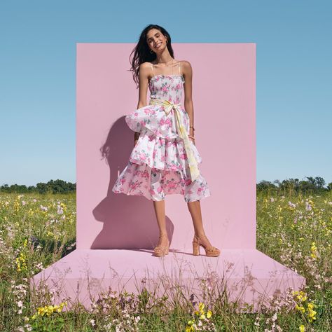 Target Dress, Ruffle Midi Dress, Iconic Dresses, Pink Floral Pattern, Colour Blocking, Outfits Spring, Romantic Dress, Rose Dress, Midi Dress With Sleeves