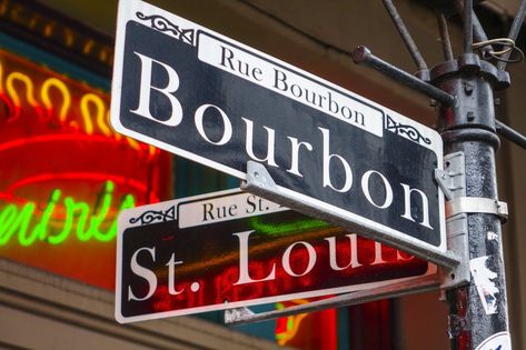 15 Totally Free Things to Do in New Orleans Hotel Bachelorette Party, New Orleans Quotes, New Orleans Bachelorette Party, Nola Trip, Southern Cocktail, Weekend In New Orleans, Nola Bachelorette, New Orleans Bachelorette, Bachelorette Party Itinerary