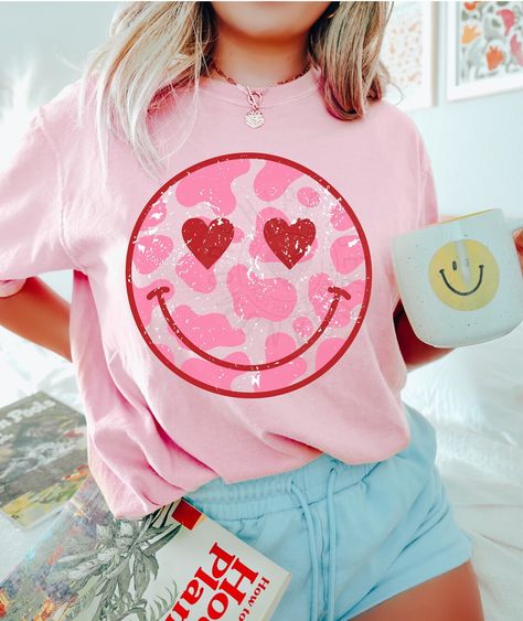 Trendy Smiley Face, Smiley Svg, Smiley Face Png, Retro Smiley Face, Smiley Face Shirt, Face Png, Valentines Day Svg, Smiley Face, Shirt Price