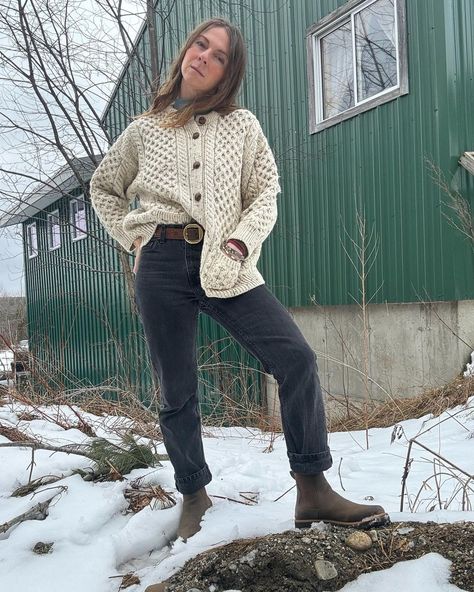 MINEandPINE VINTAGE (@mineandpine) • Instagram photos and videos Flint Michigan Vintage, Sweater Season, Vintage Mushroom, L L Bean, Vintage Levis, Mock Neck, Two Hands, New England, Second Hand