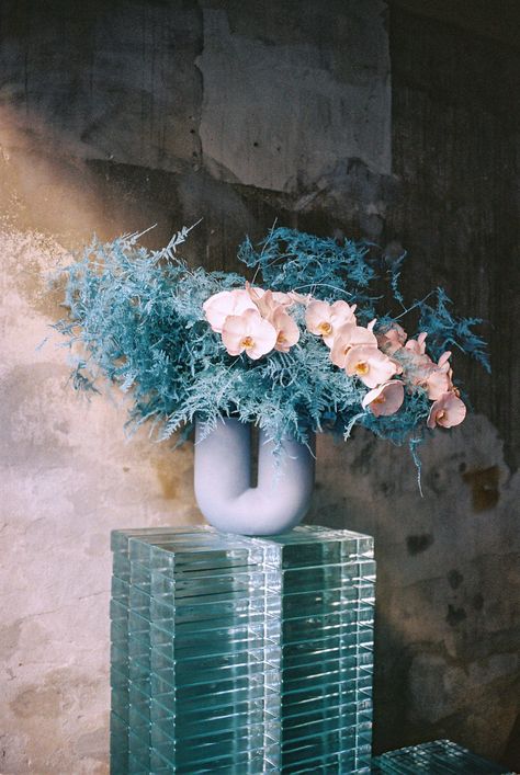 Flower Vases Decoration, Dried Flower Arrangements, Photo Essay, Arte Floral, Diy Wall Decor, Flower Vases, Floral Art, Dried Flowers, Floral Arrangements