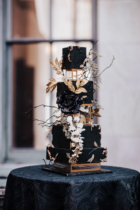 Black Theme Wedding Cake, Dark Theme Wedding Cake, Wedding Dresses Black And Gold, Wedding Cakes Black And Gold, Black And Gold Debut Theme, Wedding Theme Black And Gold, Black Debut Theme, Black And Gold Themed Wedding, Gold And Black Wedding Dress