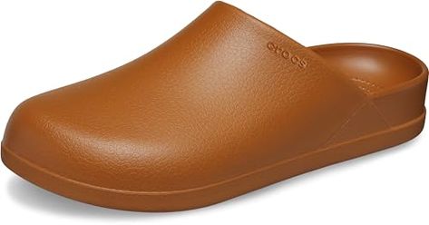 Dylan Clog, Mens Slide Sandals, Crocs Men, Outdoor Slippers, Leather Mules, Clogs Shoes, Look Chic, Mule Clogs, Mules Shoes