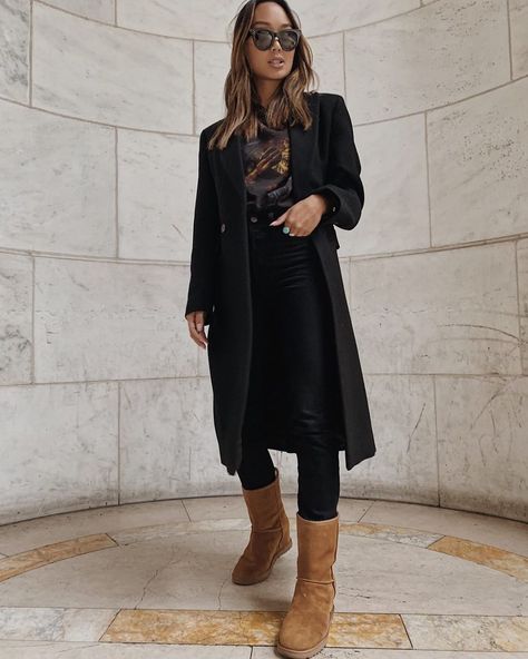 Low maintenance, high impact. #UGGlife @linhniller Ugg Tall Boots Outfit, Tall Uggs Outfit, Tall Boots Outfit Winter, Tall Ugg Boots Outfit, Rainy Winter Outfit, Zurich Winter, New York Outfits Spring, Tall Boots Outfit, Ugg Outfits