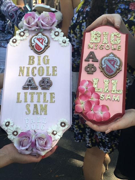 Alpha phi sorority big little plaque Sorority Big Plaques, Sorority Plaques Big Little, Big Little Plaques, Sorority Plaques, Alpha Phi Sorority, Sorority Big Little, Delta Zeta, Big Reveal, Phi Mu