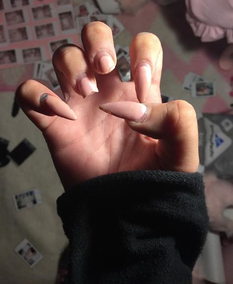 Female Rage, Broken Nails, Aesthetic Indie, Nails Desing, Nail Art Galleries, Dream Nails, Random Pics, Fake Nails, Long Nails