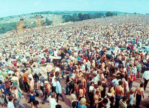 Woodstock Concert, 1969 Woodstock, Woodstock Photos, Hippie Commune, Woodstock Hippies, South Coast Nsw, Woodstock Music, Isle Of Wight Festival, Electronic Music Festival