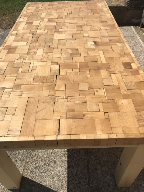 Mosaic Wood Table, Tile Table, Wood Mosaic, Shed Homes, Wood Table Top, Recycled Wood, Wood Slices, Diy Outdoor Furniture, Wooden Flooring