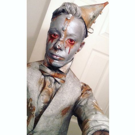 Tin man halloween costume. Home made. DIY. Evil tin man, wizard of oz. Makeup. Tin Man Makeup For Men, Tin Man Makeup, Wizard Of Oz Makeup, Tin Man Halloween Costume, Tin Man Halloween, Dracula Makeup, Tin Man Wizard Of Oz, Tin Man Costume, Work Costumes