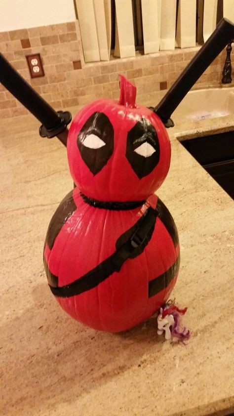 Deadpool Pumpkin I made for Halloween, all supplies I purchased at Walmart. Super fun and easy! Deadpool Pumpkin, Deadpool Halloween, Book Character Pumpkins, Pumpkin Decorating Contest, Pumpkin Halloween Costume, Creative Pumpkin Carving, Amazing Pumpkin Carving, Pumpkin Drawing, Pumpkin Contest