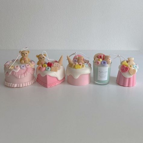 Candle Cakes, Lilin Aroma, Cute Candle, Diy Candles Homemade, Candle Obsession, Homemade Scented Candles, Sweet Candles, Soya Mumu, 귀여운 음식 그림