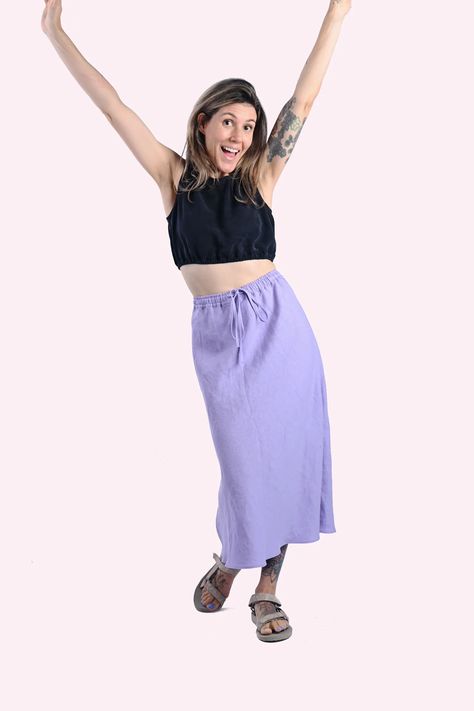 Try This Project: Clo Bias Skirt – KYLIE AND THE MACHINE Diy Bias Skirt, Clo Bias Skirt, Full Circle Dress, Quick Sew, Bias Skirt, Summer Sewing, Skirt Tutorial, Circle Dress, Handmade Wardrobe