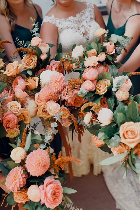 Outdoors Tattoos, Dahlia Wedding Bouquets, Quotes Outdoors, Casino San Clemente, Orange Wedding Bouquet, Orange And Pink Wedding, Celebrities Quotes, Orange Wedding Colors, Dahlias Wedding