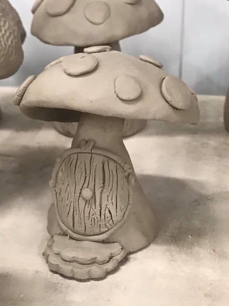 Fairy Garden Pottery Ideas, Hand Built Pottery Mushroom, Fairy House Pottery Ideas, Fairy Ceramic Ideas, Clay Garden Sculptures, Fairy House Pottery, Diy Clay Fairy, Air Dry Clay Gnomes, Clay Garden Decor