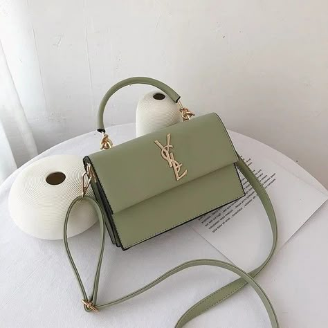 Tas Bahu, Trendy Purses, Luxury Bags Collection, Girly Bags, Luxury Purses, Fancy Bags, Pretty Bags, Cute Purses, Make Up Bag