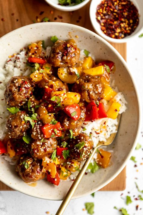 Sweet & Sour Meatballs Healthy Fall Dinners, Easy Fall Meals, Healthy Fall Salads, Sweet Sour Meatballs, Meatballs And Rice, Baked Meatballs, Fall Dinners, Sweet And Sour Meatballs, Easy Healthy Dinner