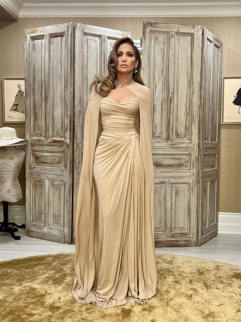 Jlo Red Carpet Dresses, Jlo Red Carpet, Custom Bridal Dress, Unique Party Dresses, Jennifer Lopez Dresses, Jennifer Lopez Dress, Classic Dresses, Fashion Gowns, Dream Wedding Ideas Dresses