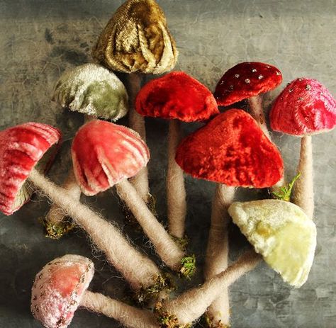 Velvet and Felt Mushrooms.Creating your Fairy Garden can begin by adding mushrooms that you can DIY|fairiehollow.com Crafts Mushroom, Diy Mushrooms, Mushroom Ornaments, Felt Mushroom, Mushroom Crafts, Needle Felting Projects, Autumn Crafts, Mushroom Art, Soft Sculpture