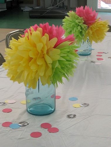 tissue paper flower centerpiece (to alternate with centerpiece of balloon and picture Paper Flower Centrepiece, Simple Spring Table Decor Diy Centerpieces, Easy Spring Centerpieces Diy, Easy Flower Centerpieces Diy, Easy Party Centerpieces, Centerpiece Party Ideas, Easy Centerpieces For Party, Easy Table Centerpieces, Tissue Paper Centerpieces