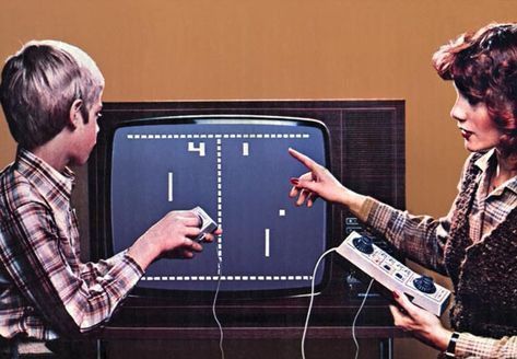 I soooo remember Pong!!! A mother and son play Pong, the first video game that was released in the 1970's. Magnavox Odyssey, 1970s Childhood, Computer History, Childhood Memories 70s, History Timeline, Childhood Days, Old Games, Vintage Life, Childhood Toys