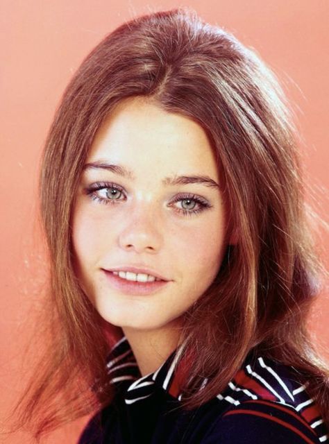 Sarah Lancaster, Susan Dey, Vintage Photography Women, Star Beauty, Hot Hair Styles, Popular Hairstyles, Trendy Hairstyles, Marilyn Monroe, Hair Looks