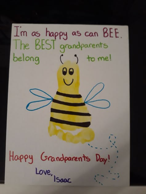 Bee Footprint, Baby Footprint Crafts, Spring Toddler Crafts, Grandparents Day Cards, Baby Art Crafts, Grandparents Day Crafts, Happy Grandparents Day, Footprint Craft