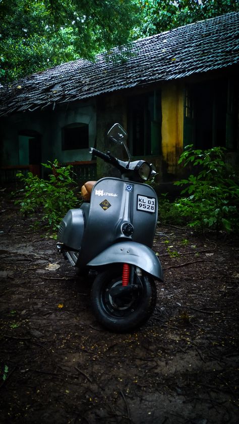 Bajaj Chetak modified, metal gray, 1990 model Bajaj Scooter Vintage, Bajaj Chetak Modified, Bajaj Scooter Modified, Chetak Scooter Modified, Bajaj Scooter, Chetak Scooter, Bajaj Chetak, Scooter Modified, 100 Days Of Love