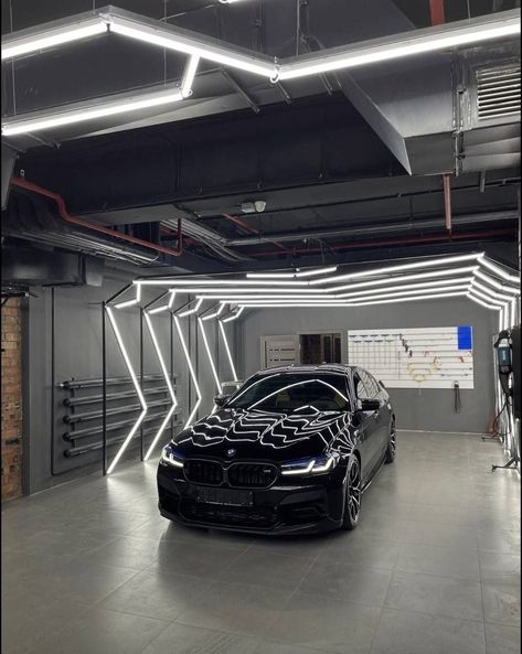 Modern Carwash Design, Auto Mechanic Shop, Garage Design Interior, Cool Garages, Garage Studio, Mechanic Shop, Luxury Garage, Modern Office Design, Garage Interior