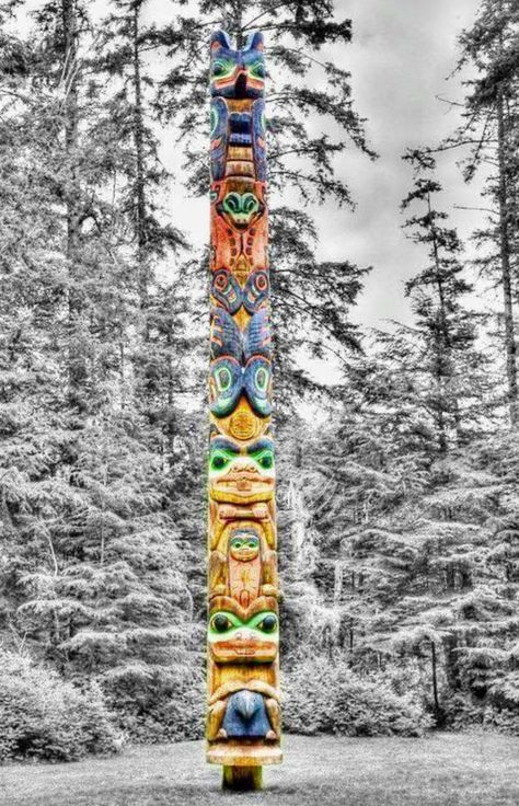 Native American Totem Poles, Arte Haida, Totem Pole Art, Sitka Alaska, Native American Totem, Haida Art, Pacific Northwest Art, Pole Art, Native American Symbols