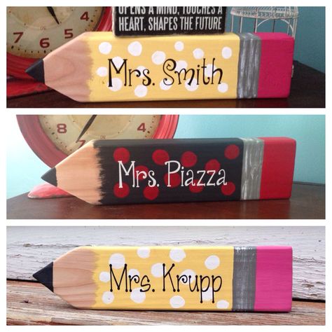 Pencil Name tag - name sign - teacher - school - teacher's desk   https://www.etsy.com/listing/200287917/pencil-teacher-name-sign  Www.facebook.com/fornamesakes Pencil Name Sign Teachers, Pencil Wood Sign Teacher Gifts, Wood Crafts For Teachers, Wood Pencil Teacher Gift, Wood Teacher Signs, Teacher Pencil Sign, Teacher Name Tag, Decor Notebook, Pencil Sign