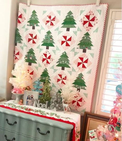 Sewing With Scraps, Peppermint Forest, Tree Quilt Pattern, Christmas Table Runner Pattern, Christmas Quilting Projects, Forest Quilt, Christmas Quilt Blocks, Christmas Table Toppers, Christmas Tree Quilt