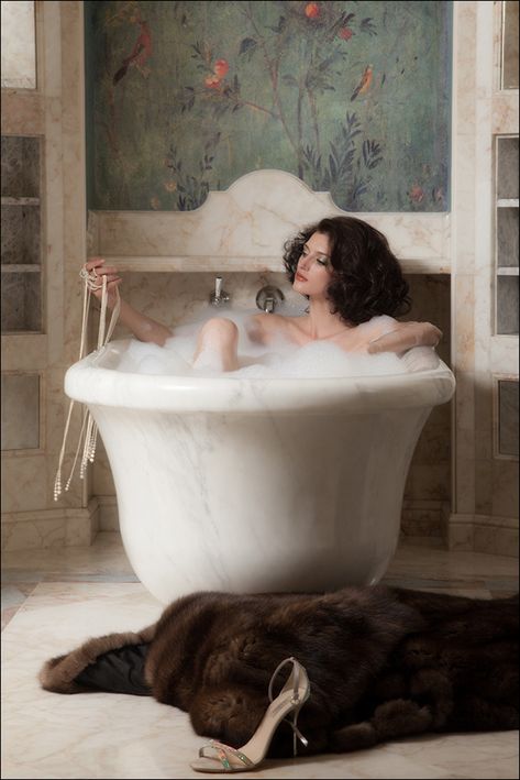 Pretty woman in the bath | model, bathroom, bath, foam, wall paper, birds, fur, shoe, brunette, woman Bathtub Photography, Vintage Hollywood, Photo Instagram, Shower Bath, Art Reference, Mood Board, Pin Up, A Woman, Art Inspiration