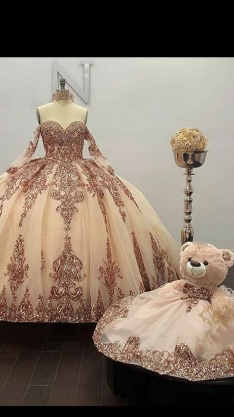 Pink And Gold Quinceanera Dress, Rose Gold Quince Dress, Champagne Quince Dresses, Pink Quince Theme, Light Pink Quinceanera Dresses, Gold Quince Dress, Rose Gold Quinceanera Dresses, Rose Gold Quince, Rose Gold Quinceanera