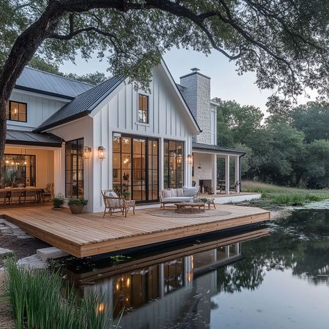 House On Pond, Small Open Concept, Cozy Beach House, Modern Window Design, Muskoka Cottage, Farm Houses, Modern Window, Modern Windows, River House