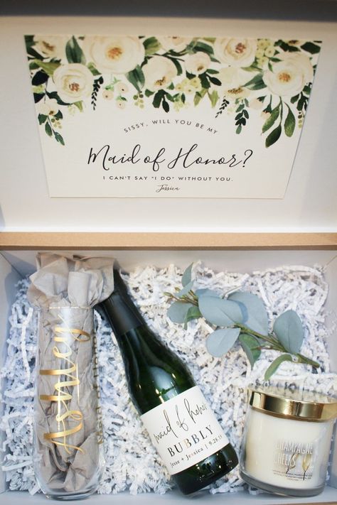 Bridesmaid/Maid of Honor Proposal Box Bridesmaid Of Honor, Proposal Boxes For Bridesmaids Simple, Box For Maid Of Honor, 2 Maid Of Honor Proposal, Brideposal Ideas, Maid Of Honour Proposal Ideas, Made Of Honour Proposal, Best Bridesmaid Proposal Ideas, Gifts For Maid Of Honor From Bride