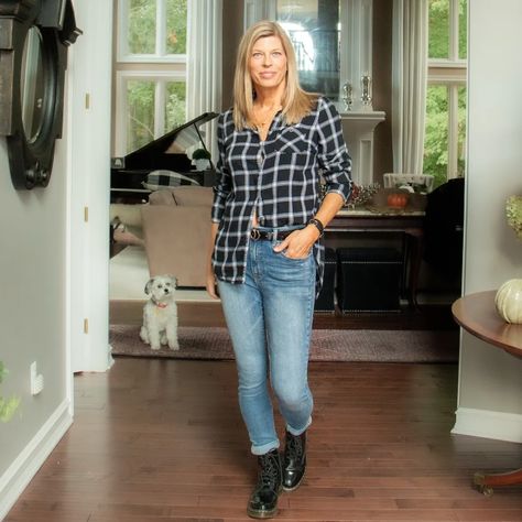 How to Wear Doc Martens for Women Over 50 - The Simple Mindset Styling Doc Martens Winter, Doc Martens Over 40, Oxford Outfits Women, Martin Boots Outfits, Dr Martins Outfits, How To Wear Doc Martens, How To Style Dr Martens, Doc Martin Outfits, Dr Martens Boots Women