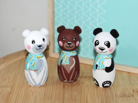 #handpainyedbears #pegdollsanimals #woodenanimals, wooden animals for kids, hand painted wooden animals, #handpaintedanimals, #cutebears, #educationalwoodentoys, Montessori toys for kids, imaginative toys, learning wooden toys , Giochi animali, animaletti in legno , giochi educativi per bambini, orso polare peg doll, orso panda , panda lovers Panda Peg Doll, Polar Bear Peg Doll, Imagination Toys, Wood Peg Dolls, Panda Panda, Peg People, Peg Doll, Wooden Pegs, Wooden Animals