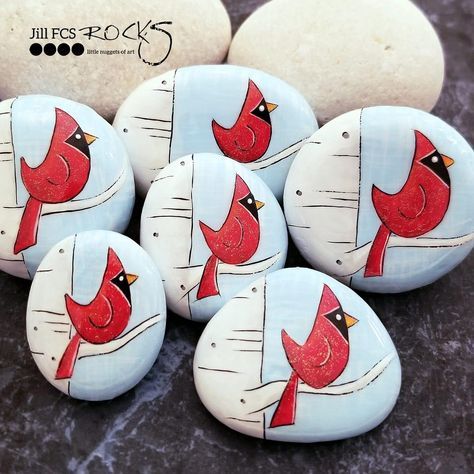 Jill Fcs Rocks, Bird Painted Rocks, Rock Painting Birds, Vendor Setup, Christmas Pysanky, Bird Silhouette Art, Rock Crafts Diy, Paint Nature, Christmas Pebble Art