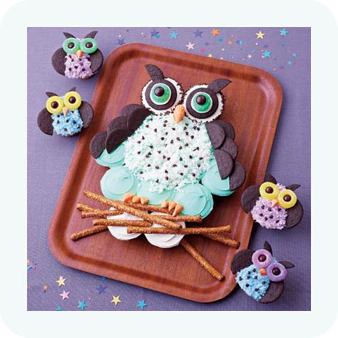 Night owls cupcakes | Night owls cupcakes by Family Fun Blog… | Flickr Owl Cupcake Cake, Pull Apart Cupcake, Cupcake Recipes From Scratch, Cake Design Tutorial, Ladybug Cakes, Owl Cakes, Pull Apart Cupcake Cake, Owl Cupcakes, Pull Apart Cake