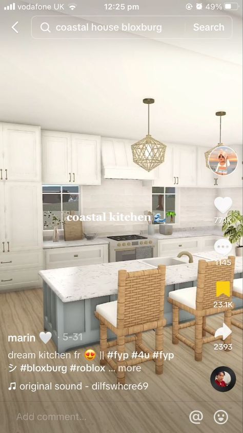 Coastal Kitchen Backsplash Bloxburg Code, Beach Kitchen Bloxburg, Costal Bathroom Bloxburg Ideas, Bloxburg Layout Coastal, Beachy Kitchen Bloxburg, Coastal Bloxburg Dining Room, Bloxburg Beach House Kitchen Ideas, Bloxburg Summer Kitchen, Bloxburg Kitchen Ideas Coastal