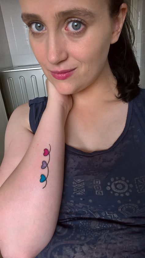 Bisexual flag tattoo! Bisexual Tattoos For Women, Bi Tattoos For Women, Bi Pride Tattoo Ideas, Bisexual Tattoo Ideas, Bi Tattoos, Bisexual Tattoo, Lgbt Tattoo, Cute Tattoos With Meaning, Small Tattoos For Men