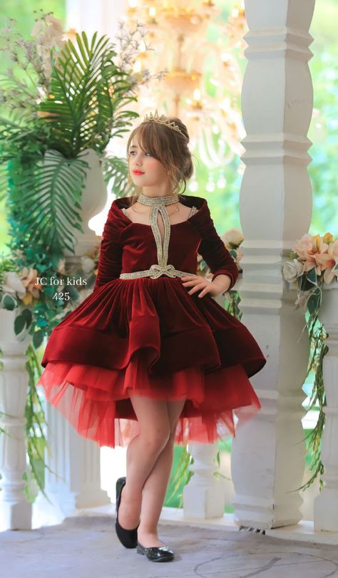 Velvet Dresses Outfit, Frock Patterns, Baby Dress Patterns, Girl Dress Patterns, Indian Gowns Dresses, Kids Fashion Dress