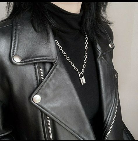 Lock Chain Necklace, Techwear Fashion, Lock Chain, Style Africain, Layered Chain, Chocker Necklace, Lock Necklace, Punk Jewelry, Layered Chains