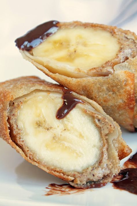 Banana Wonton Dessert, Banana Egg Rolls, Wrapper Recipes, Happy Hour Appetizers, Chocolate Dipping Sauce, Banana And Egg, Egg Roll Recipes, Egg Roll, Chocolate Sauce