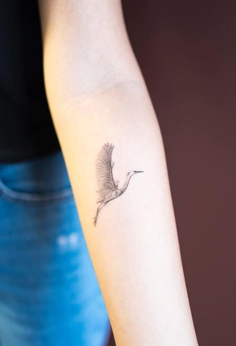 Great Egret Tattoo, South Korean Tattoo Ideas, Egret Tattoo Design, Fine Line Heron Tattoo, Great Heron Tattoo, Korean Crane Tattoo, Small Crane Tattoo, Hongdam Tattoo, Heron Tattoo Design